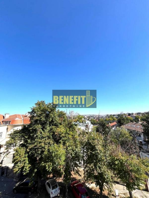 Stan na prodaju u Beogradu, Dedinje, cetvorosoban, 150m2, cena 825000 evra