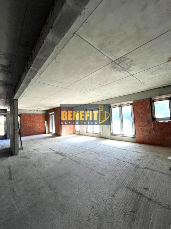 Stan na prodaju u Beogradu, Dedinje, cetvorosoban, 150m2, cena 825000 evra