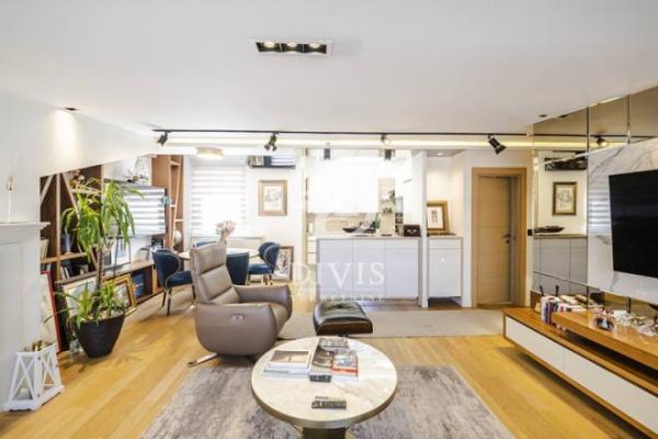 Stan na prodaju u Beogradu, 83m2, cena 399000 evra