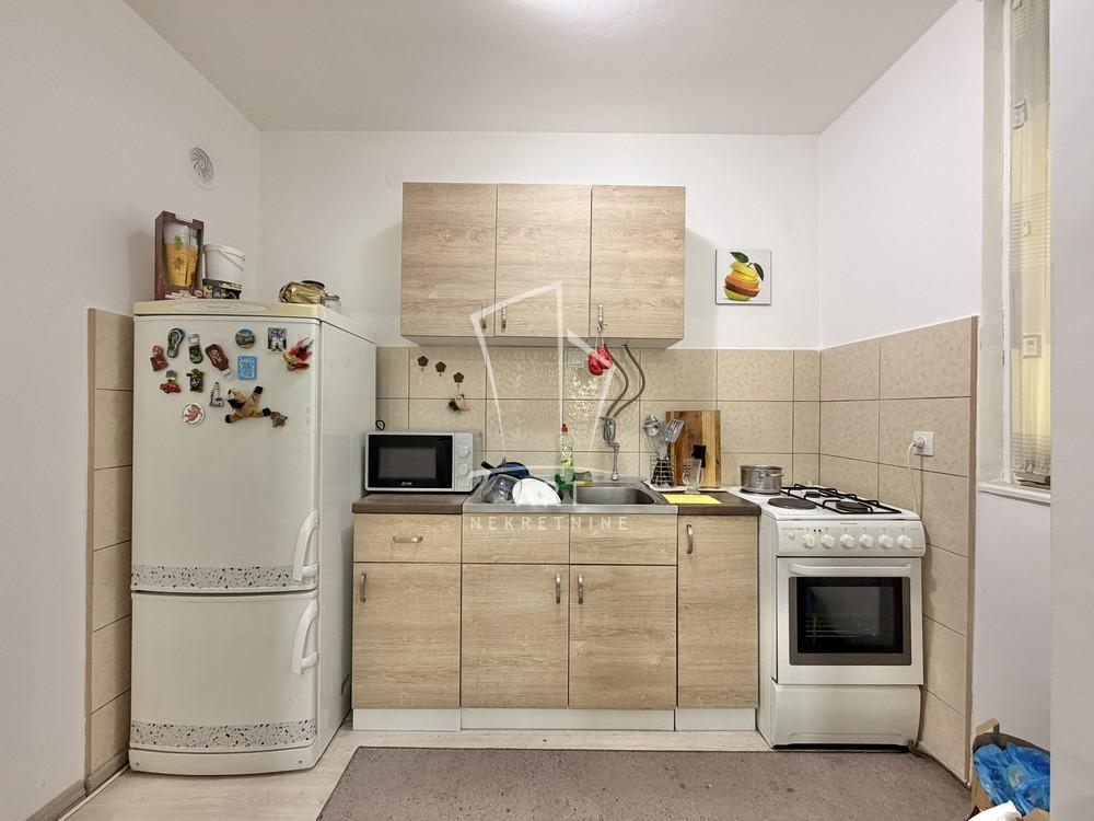 Stan na prodaju u Beogradu, Čukarica, jednoiposoban, 39m2, cena 95000 evra