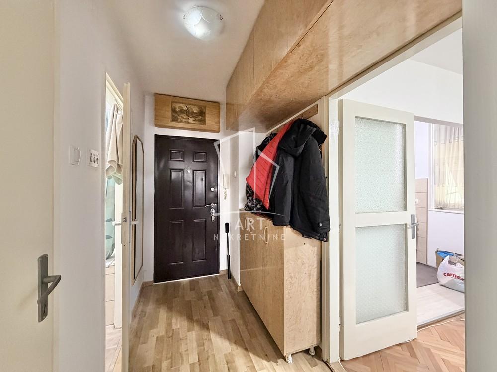 Stan na prodaju u Beogradu, Čukarica, jednoiposoban, 39m2, cena 95000 evra