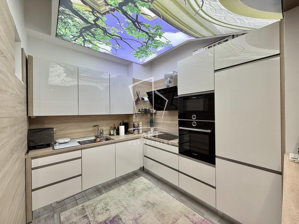 Stan na prodaju u Beogradu, Vračar, trosoban, 83m2, cena 399000 evra