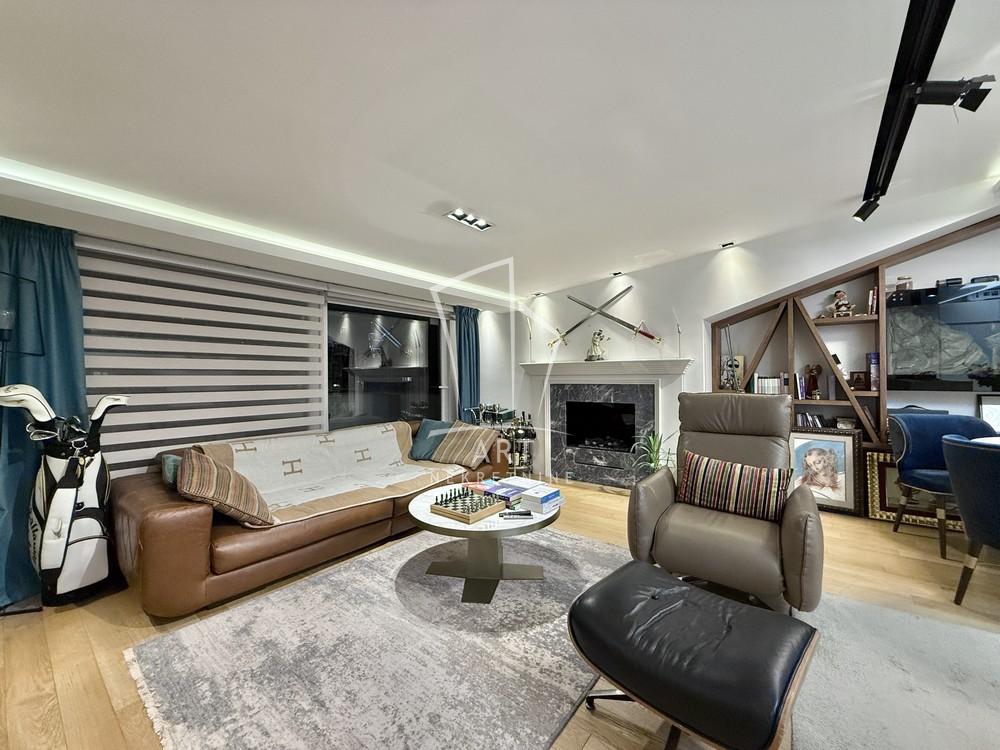 Stan na prodaju u Beogradu, Vračar, trosoban, 83m2, cena 399000 evra