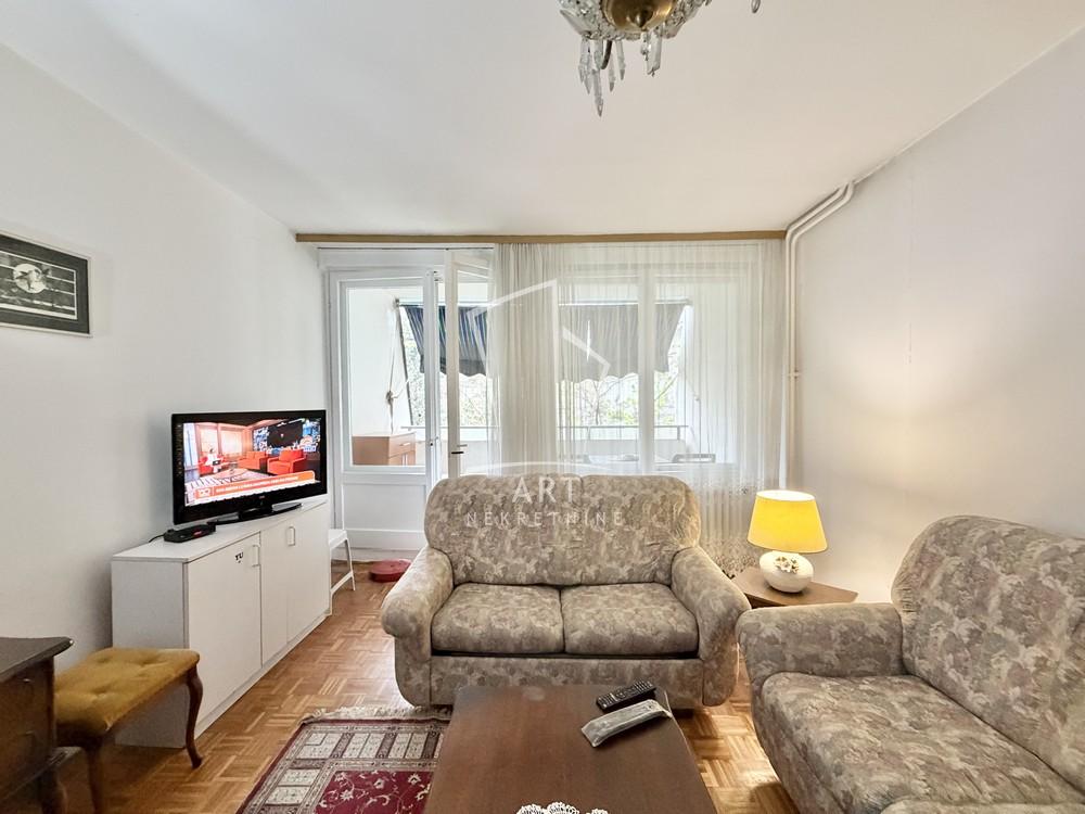 Stan na prodaju u Beogradu, Novi Beograd blok 70 (Kineski TC), dvosoban, 65m2, cena 230000 evra