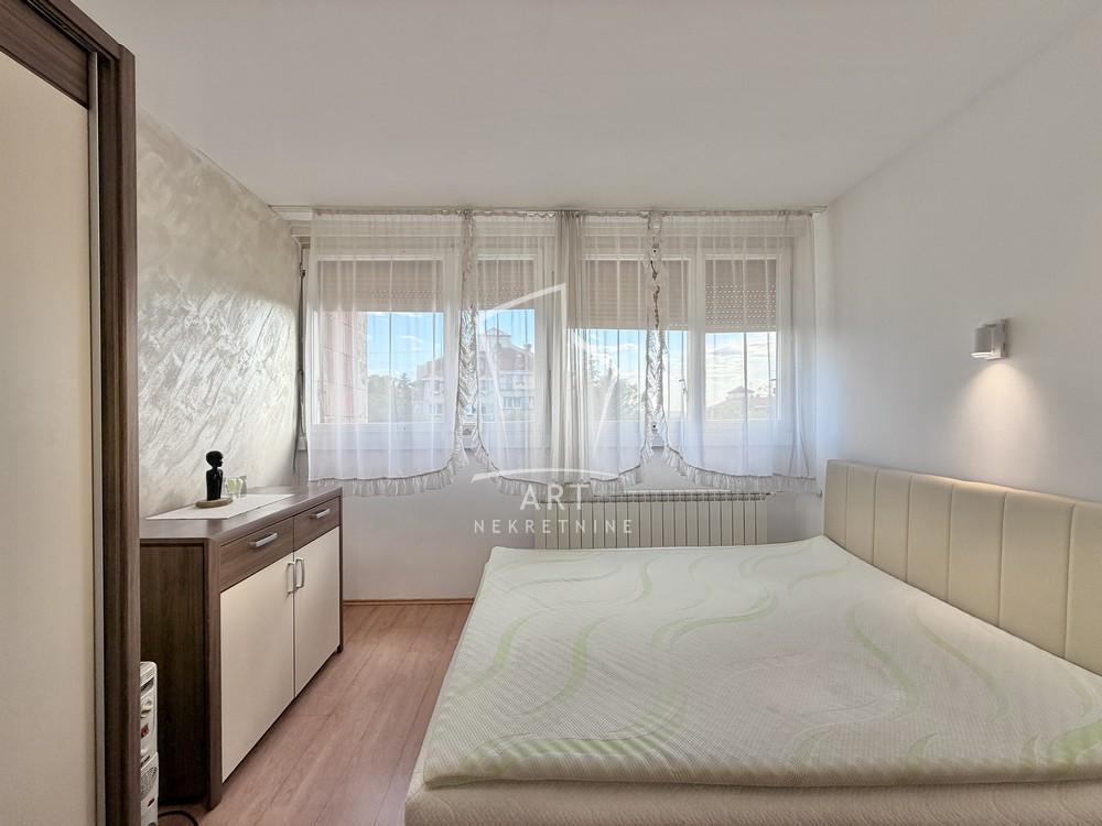 Stan na prodaju u Beogradu, Banovo brdo, dvosoban, 62m2, cena 185000 evra