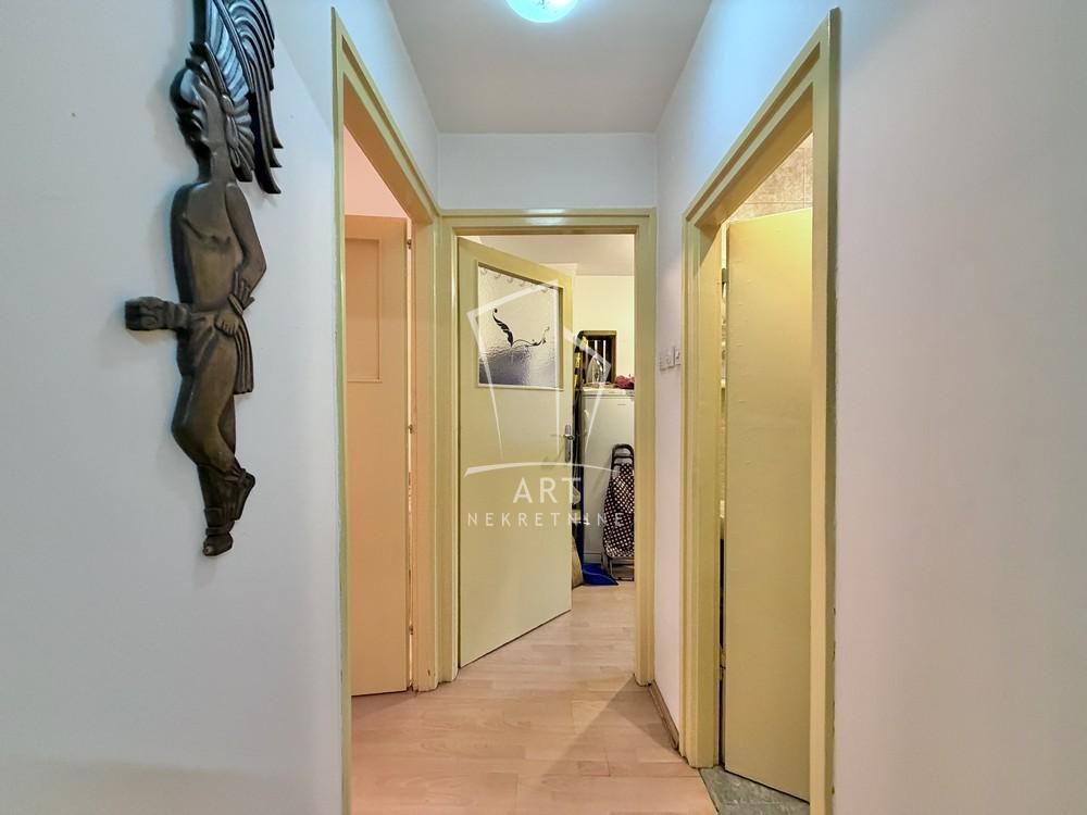 Stan na prodaju u Beogradu, Zvezdara, dvoiposoban, 55m2, cena 179000 evra