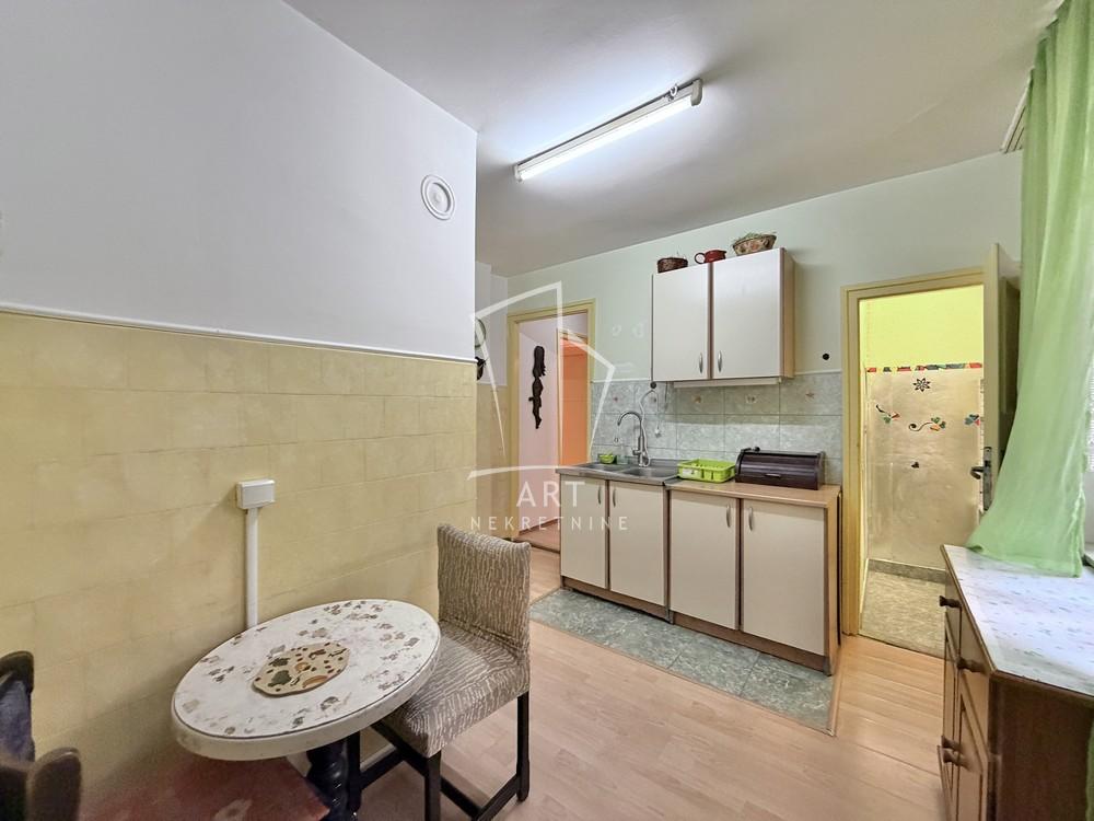 Stan na prodaju u Beogradu, Zvezdara, dvoiposoban, 55m2, cena 179000 evra