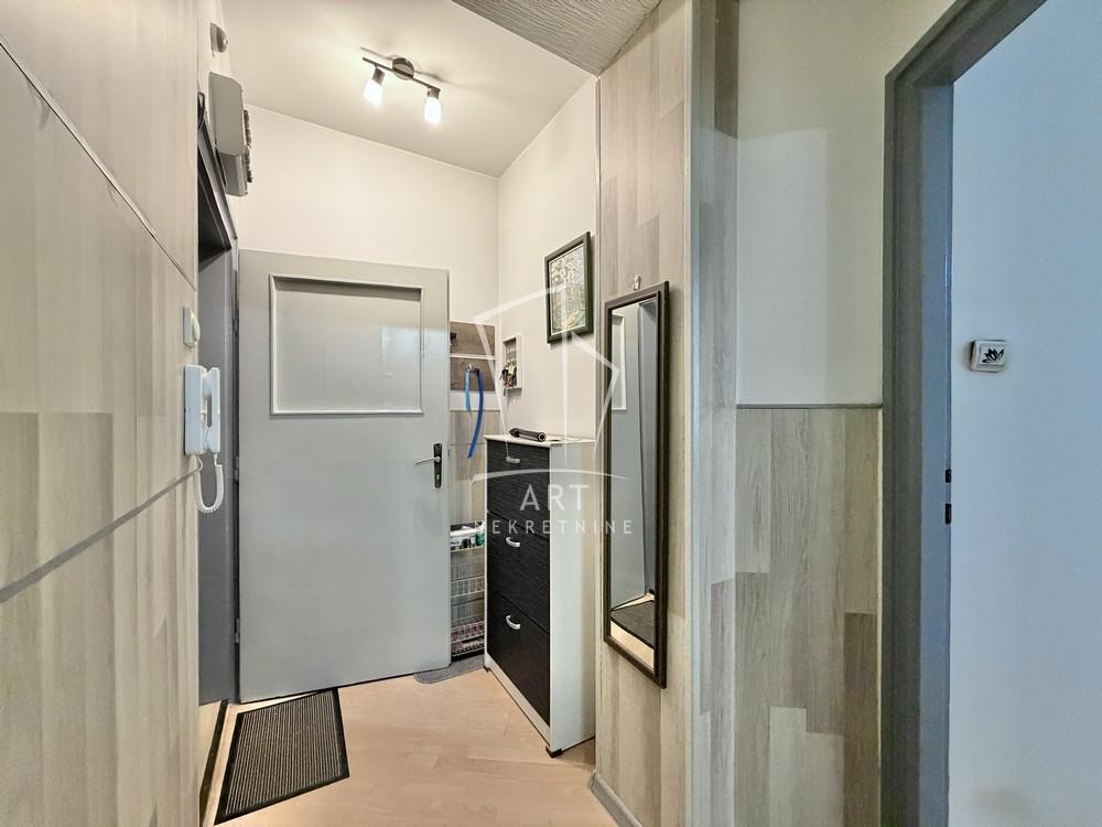 Stan na prodaju u Beogradu, Zvezdara, dvoiposoban, 55m2, cena 179000 evra