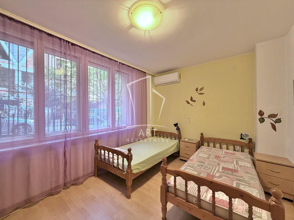 Stan na prodaju u Beogradu, Zvezdara, dvoiposoban, 55m2, cena 179000 evra