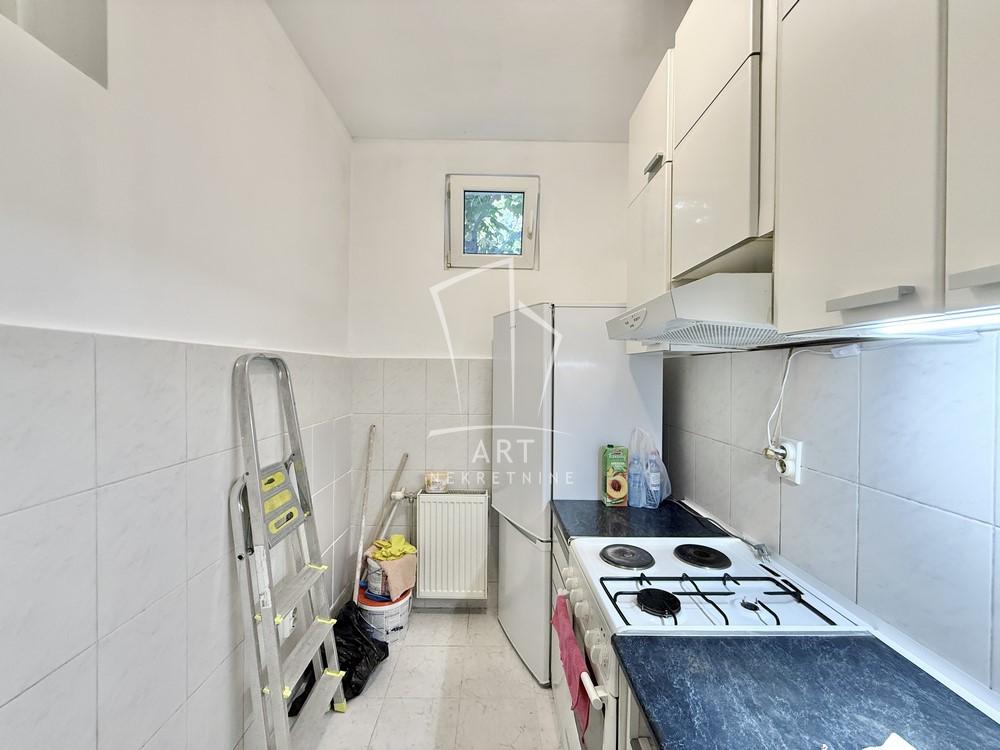 Stan na prodaju u Beogradu, Čukarica, dvosoban, 42m2, cena 97000 evra