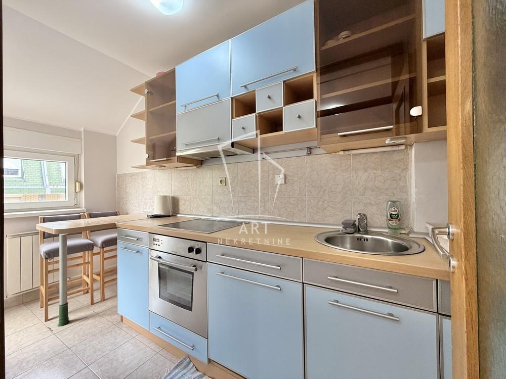 Stan na prodaju u Beogradu, Čukarica, dvosoban, 67m2, cena 179500 evra