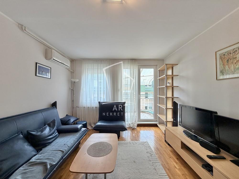 Stan na prodaju u Beogradu, Čukarica, dvosoban, 67m2, cena 179500 evra