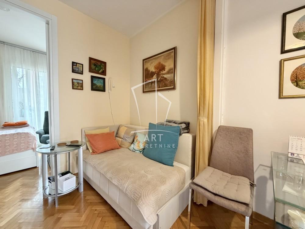 Stan na prodaju u Beogradu, Vukov spomenik, jednoiposoban, 38m2, cena 190000 evra