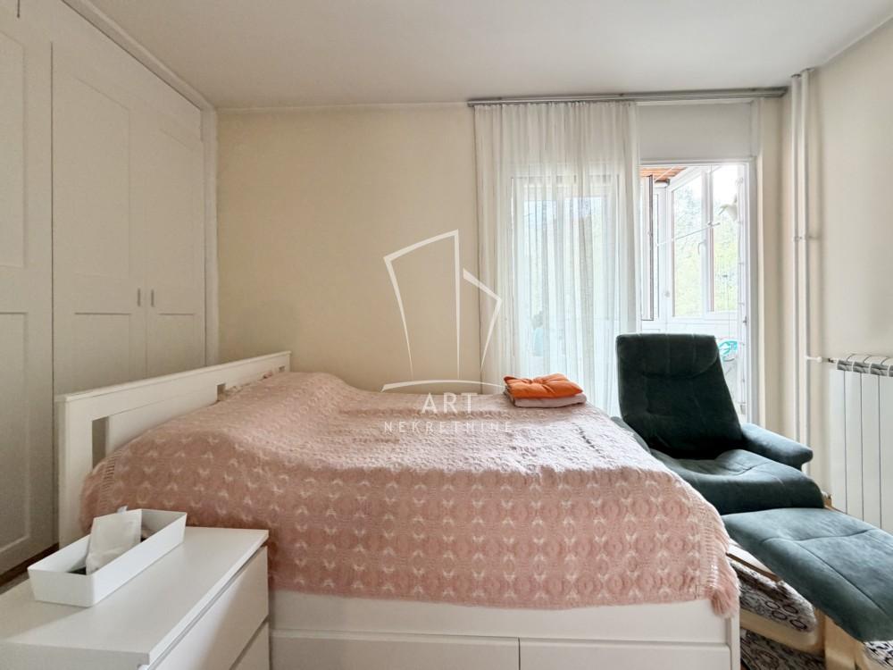 Stan na prodaju u Beogradu, Vukov spomenik, jednoiposoban, 38m2, cena 190000 evra