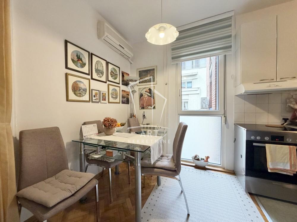 Stan na prodaju u Beogradu, Vukov spomenik, jednoiposoban, 38m2, cena 190000 evra