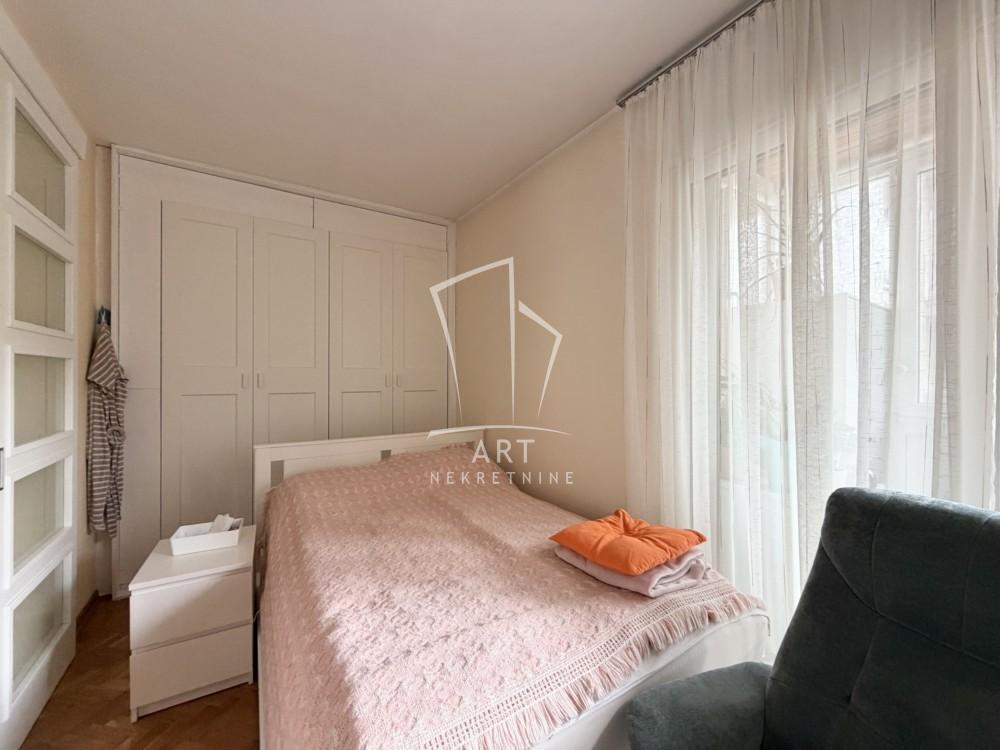 Stan na prodaju u Beogradu, Vukov spomenik, jednoiposoban, 38m2, cena 190000 evra