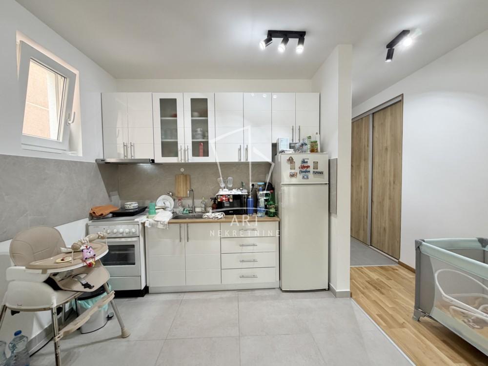 Stan na prodaju u Beogradu, Borča, jednoiposoban, 42m2, cena 99000 evra