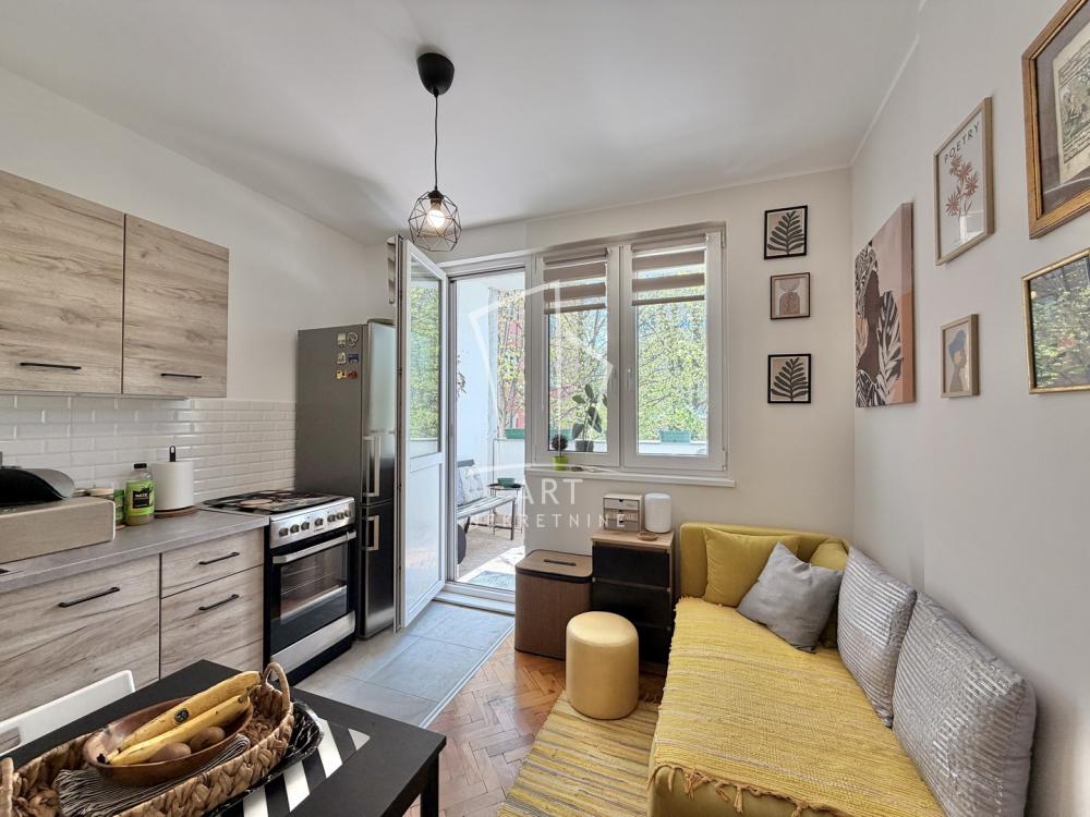 Stan na prodaju u Beogradu, Karaburma, dvosoban, 49m2, cena 156000 evra