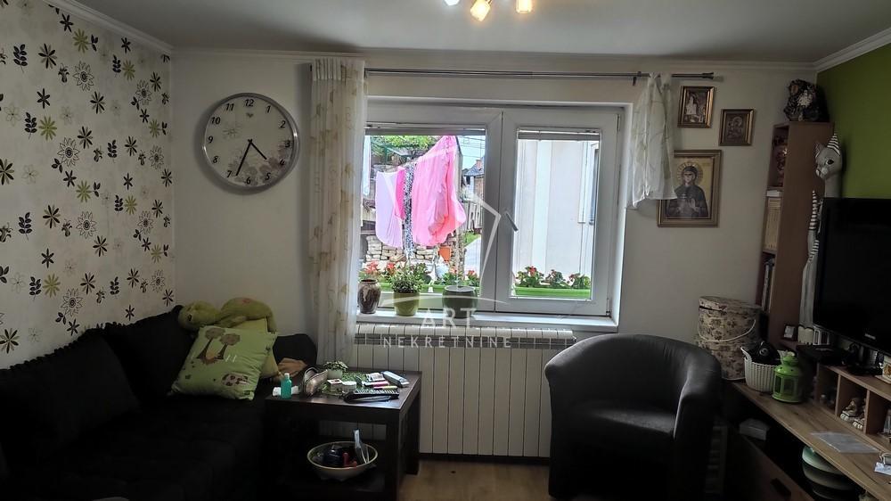 Stan na prodaju u Beogradu, Kumodraž, jednoiposoban, 53m2, cena 78000 evra