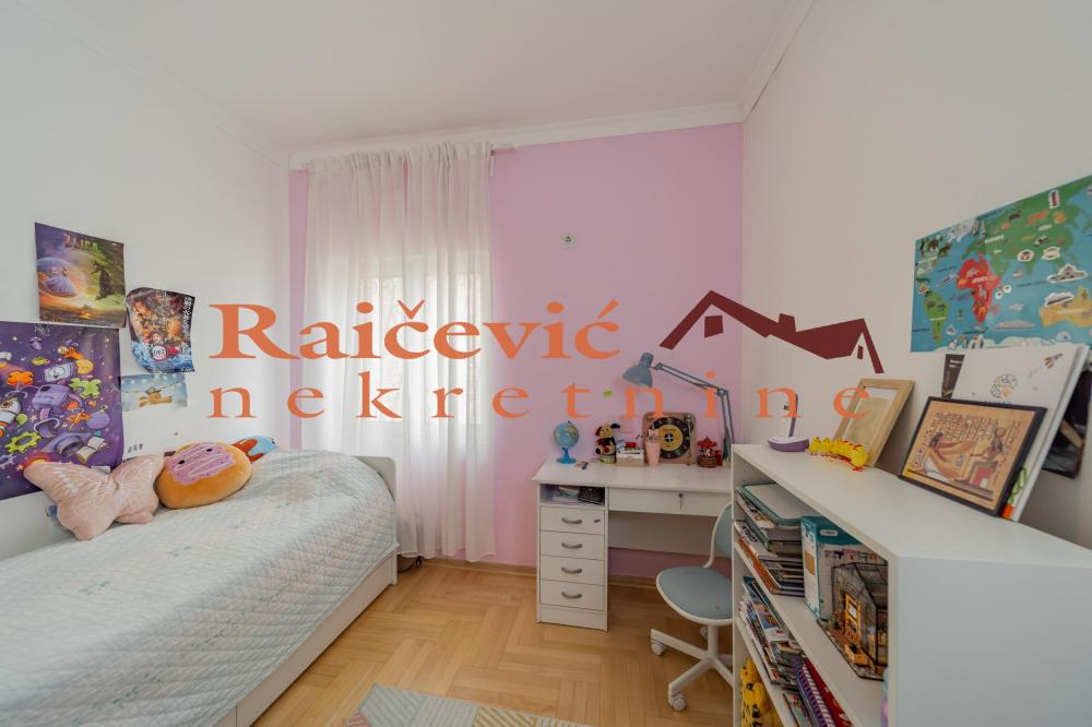 Stan na prodaju u Beogradu, Beograd (centar), trosoban, 79m2, cena 395000 evra