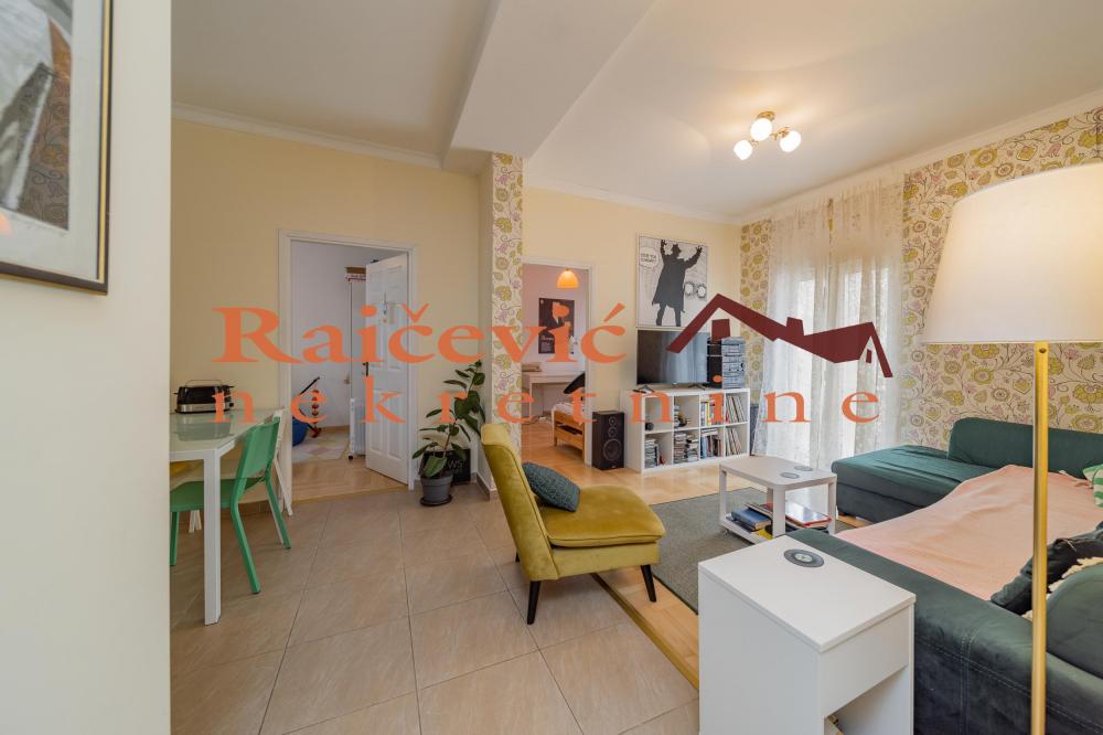 Stan na prodaju u Beogradu, Beograd (centar), trosoban, 79m2, cena 395000 evra