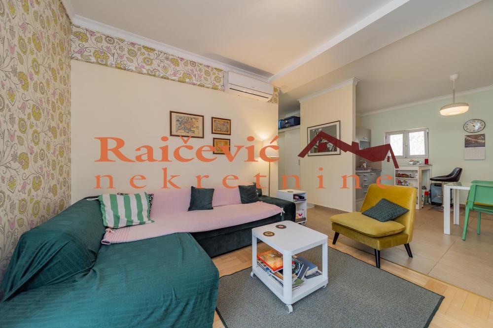 Stan na prodaju u Beogradu, Beograd (centar), trosoban, 79m2, cena 395000 evra