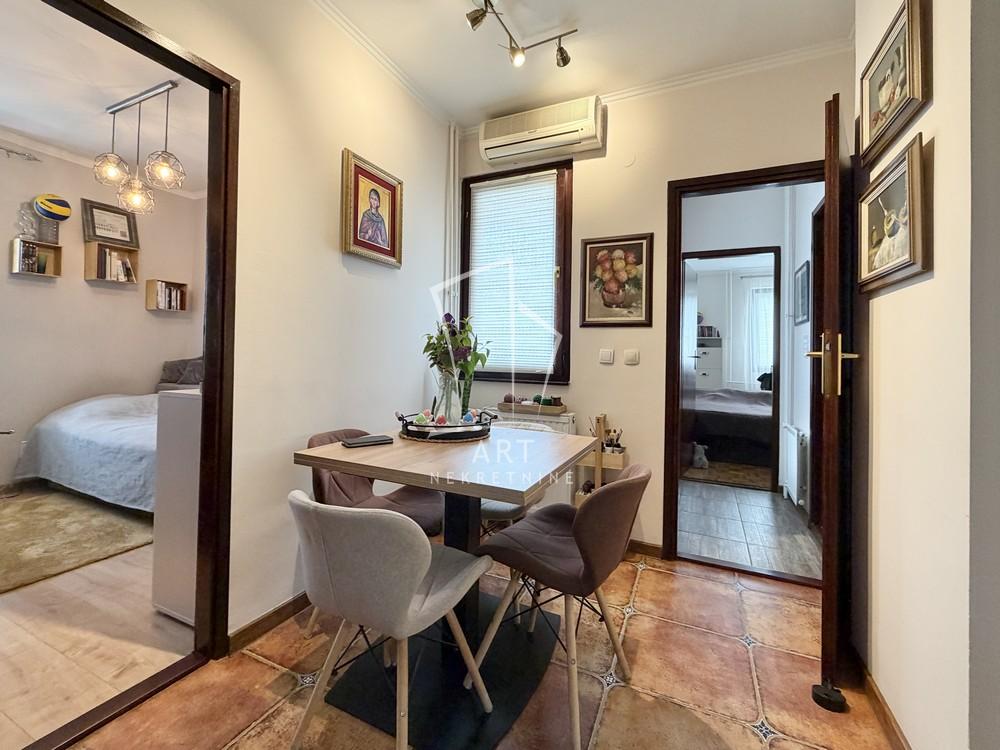 Stan na prodaju u Beogradu, Novi Beograd blok 62, trosoban, 64m2, cena 243200 evra