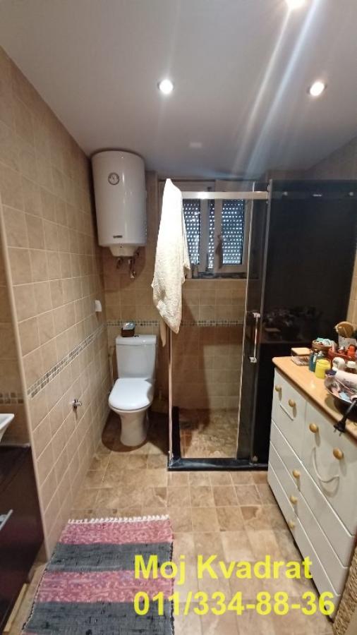 Stan na prodaju u Beogradu, Skojevsko naselje, dvoiposoban, 53m2, cena 140000 evra