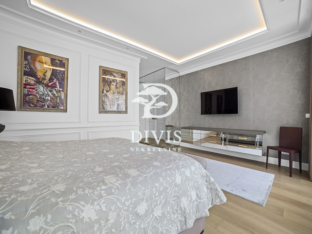 Stan na prodaju u Beogradu, Vračar (Hram), cetvorosoban, 207m2, cena 1750000 evra