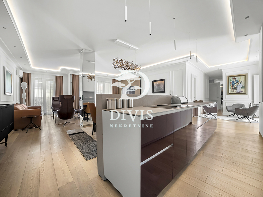 Stan na prodaju u Beogradu, Vračar (Hram), cetvorosoban, 207m2, cena 1750000 evra