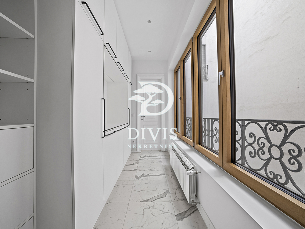 Stan na prodaju u Beogradu, Vračar (Hram), cetvorosoban, 207m2, cena 1750000 evra