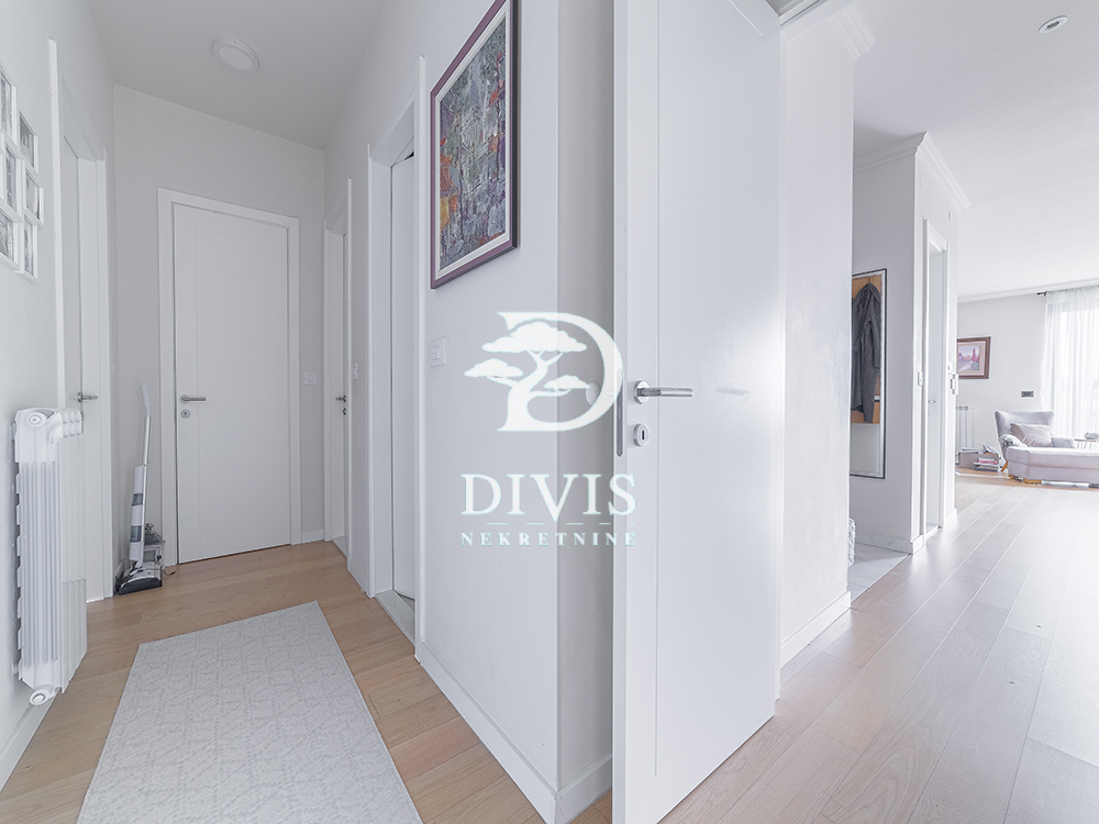 Stan na prodaju u Beogradu, Novi Beograd, 149m2, cena 548999 evra