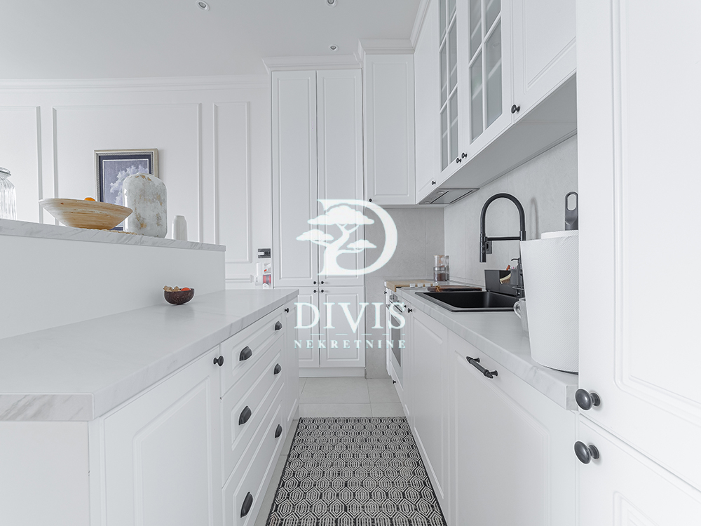 Stan na prodaju u Beogradu, Novi Beograd, 149m2, cena 548999 evra