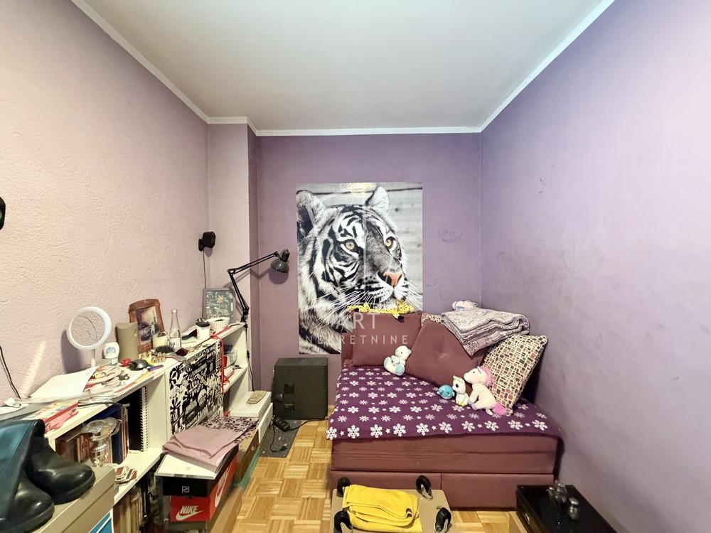 Stan na prodaju u Beogradu, Novi Beograd, dvoiposoban, 77m2, cena 269000 evra