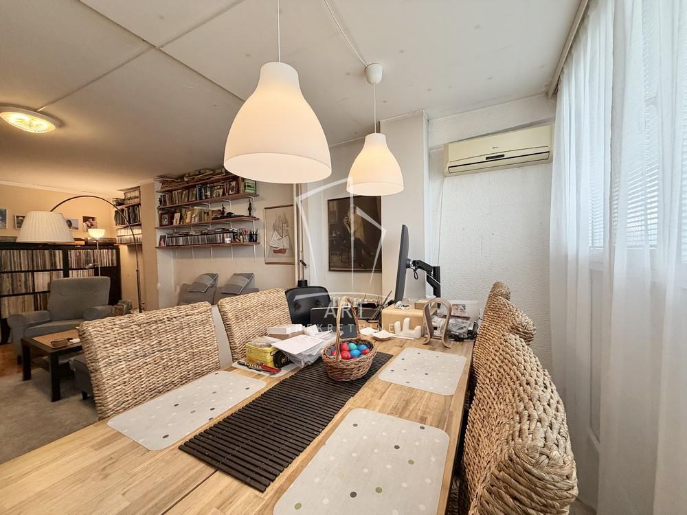 Stan na prodaju u Beogradu, Novi Beograd, dvoiposoban, 77m2, cena 269000 evra