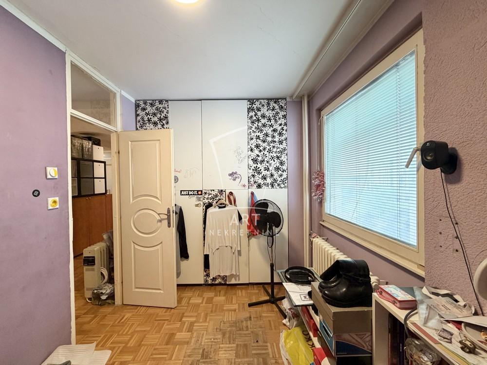 Stan na prodaju u Beogradu, Novi Beograd, dvoiposoban, 77m2, cena 269000 evra