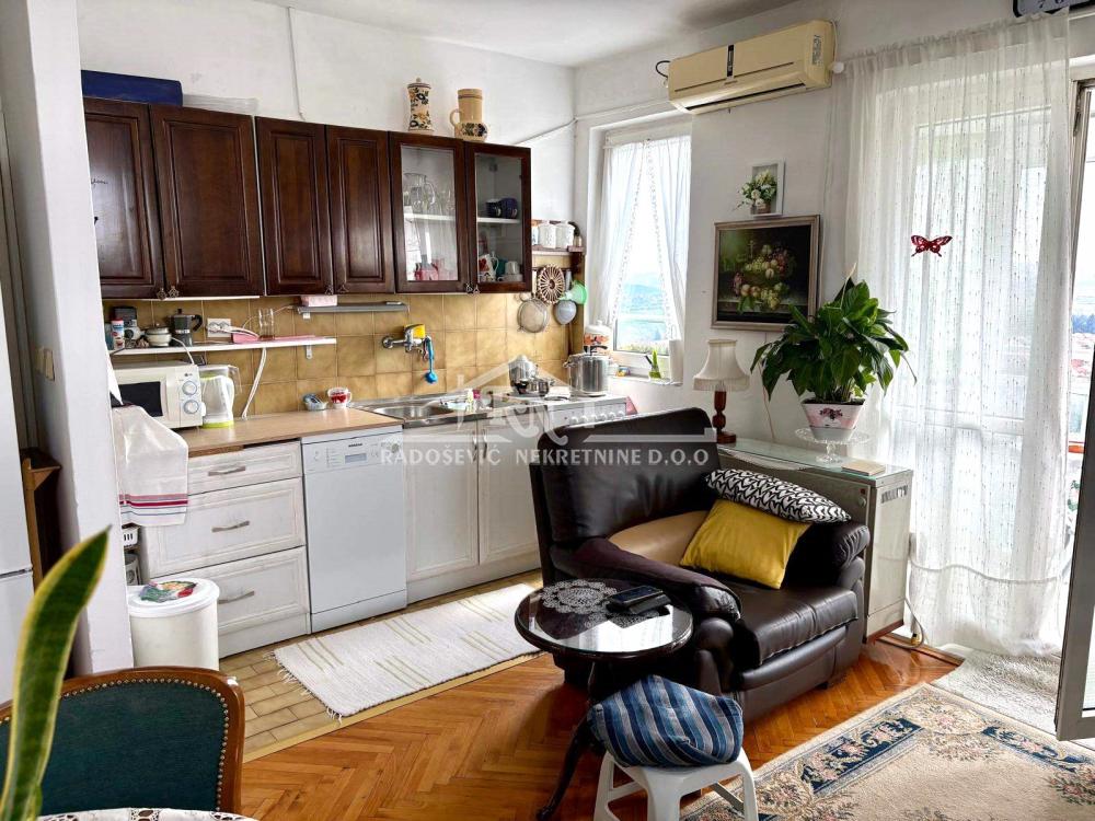 Stan na prodaju u Beogradu, Labudovo brdo, dvosoban, 55m2, cena 139000 evra