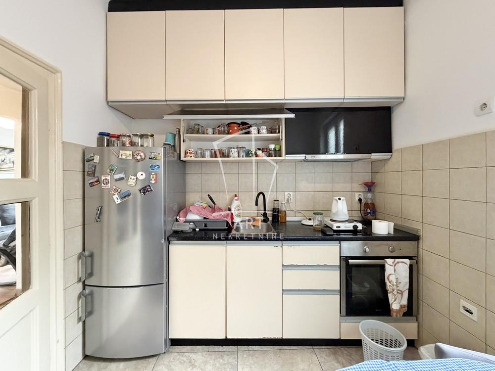 Stan na prodaju u Beogradu, Palilula, trosoban, 60m2, cena 295000 evra