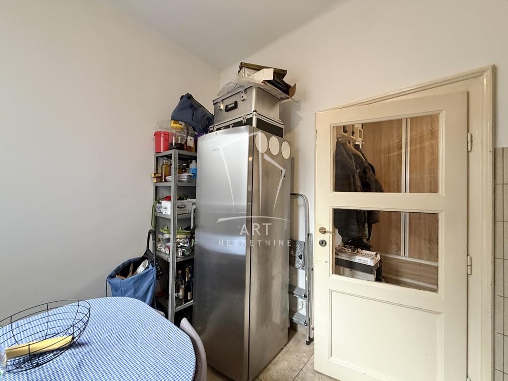 Stan na prodaju u Beogradu, Palilula, trosoban, 60m2, cena 295000 evra