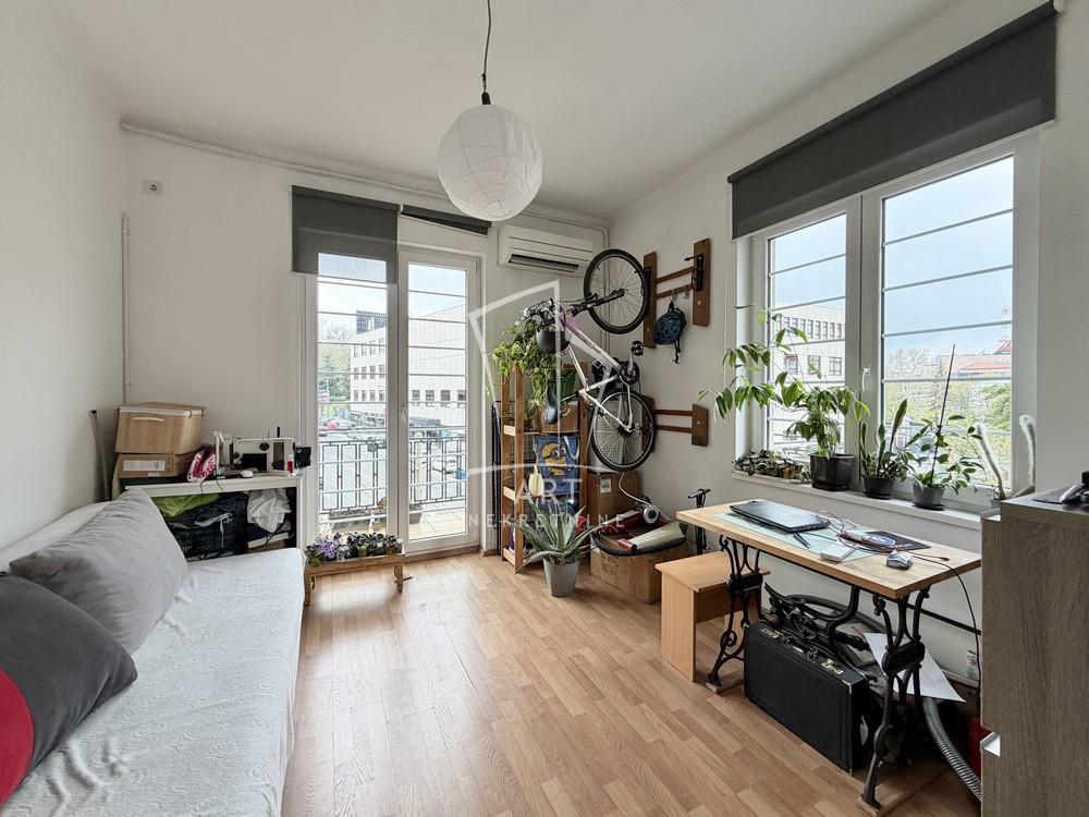 Stan na prodaju u Beogradu, Palilula, trosoban, 60m2, cena 295000 evra