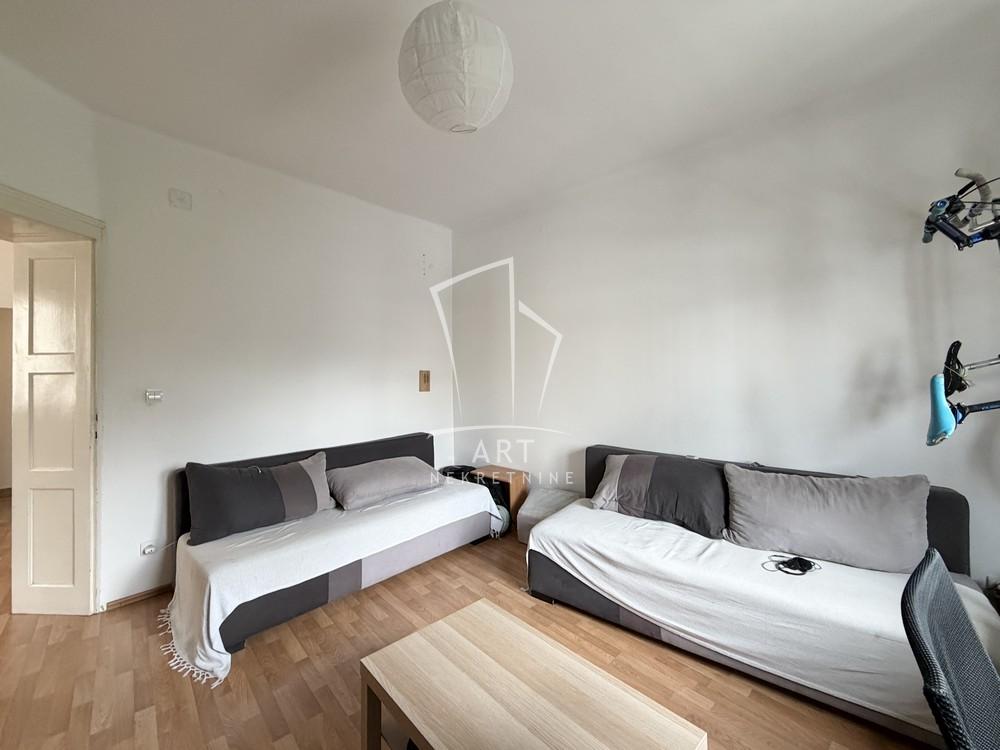 Stan na prodaju u Beogradu, Palilula, trosoban, 60m2, cena 295000 evra