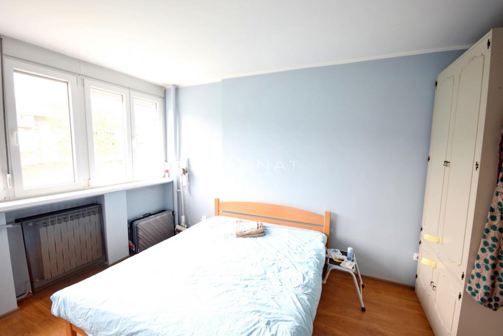 Stan na prodaju u Beogradu, Zemun, dvosoban, 58m2, cena 230000 evra