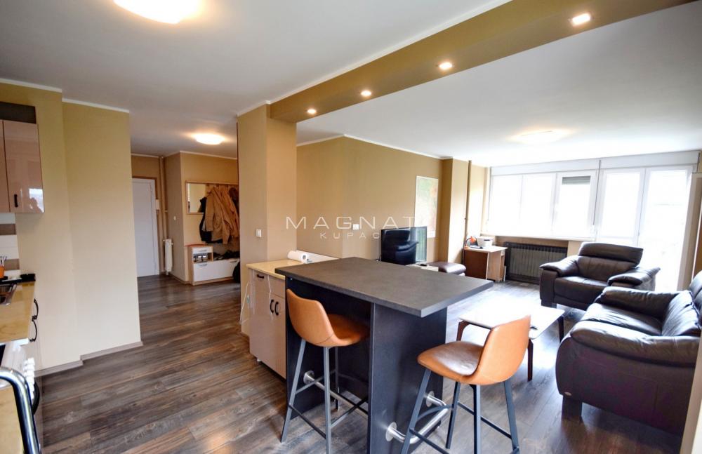 Stan na prodaju u Beogradu, Zemun, dvosoban, 58m2, cena 230000 evra