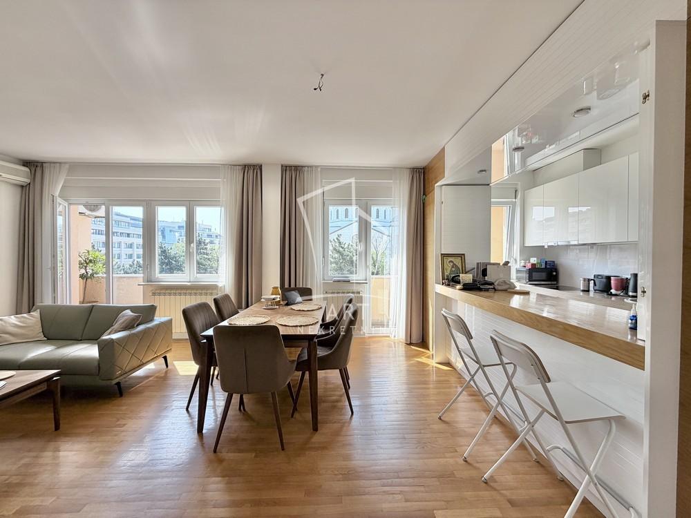 Stan na prodaju u Beogradu, Vračar (Hram), dvosoban, 63m2, cena 445000 evra