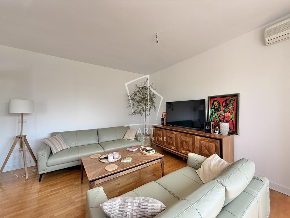 Stan na prodaju u Beogradu, Vračar (Hram), dvosoban, 63m2, cena 445000 evra