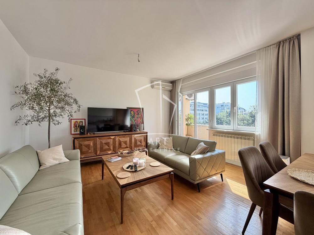 Stan na prodaju u Beogradu, Vračar (Hram), dvosoban, 63m2, cena 445000 evra