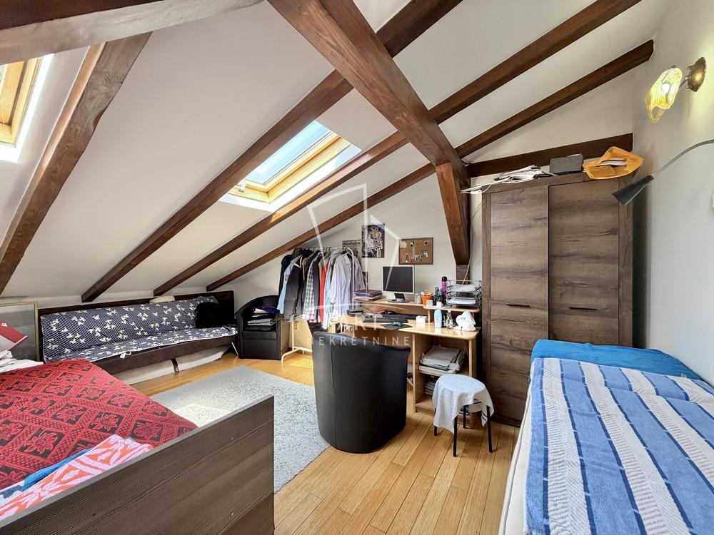 Stan na prodaju u Beogradu, Labudovo brdo, cetvorosoban, 61m2, cena 195000 evra