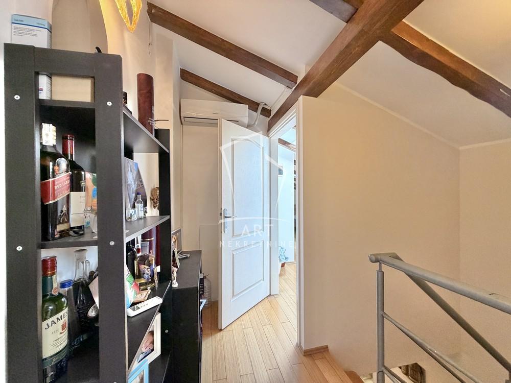 Stan na prodaju u Beogradu, Labudovo brdo, cetvorosoban, 61m2, cena 195000 evra