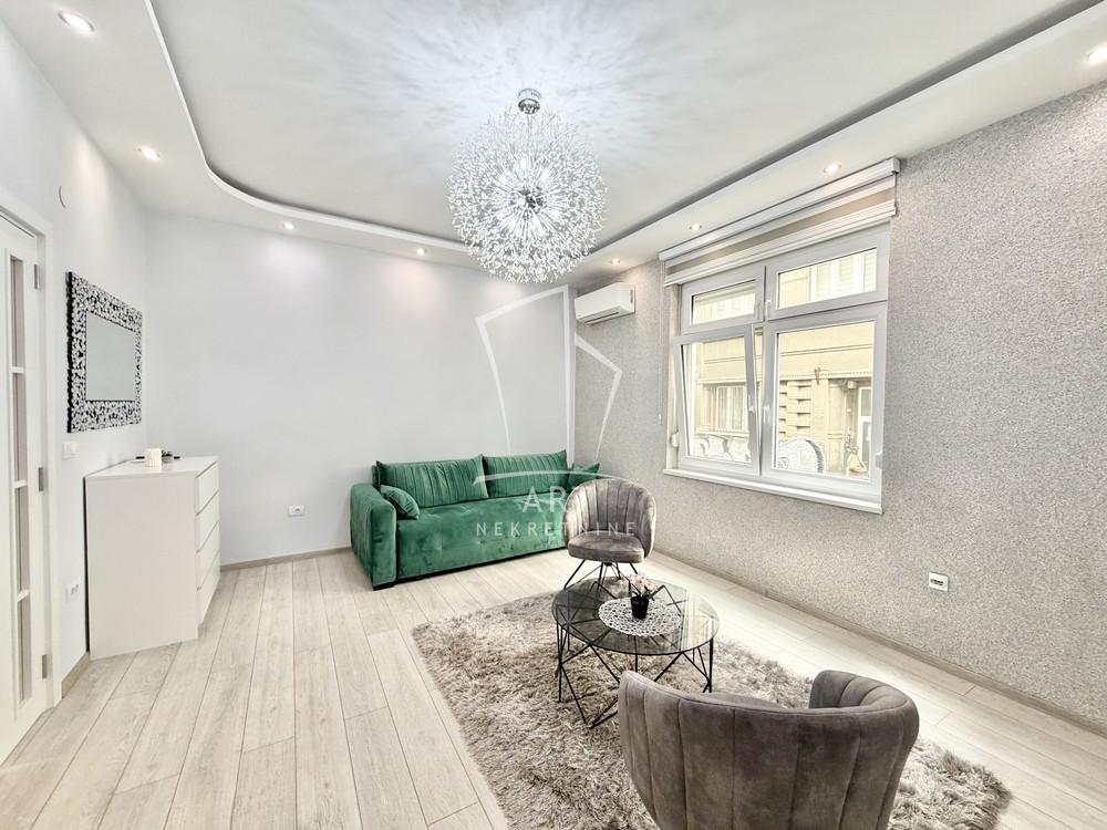 Stan na prodaju u Beogradu, Palilula, jednoiposoban, 47m2, cena 230000 evra