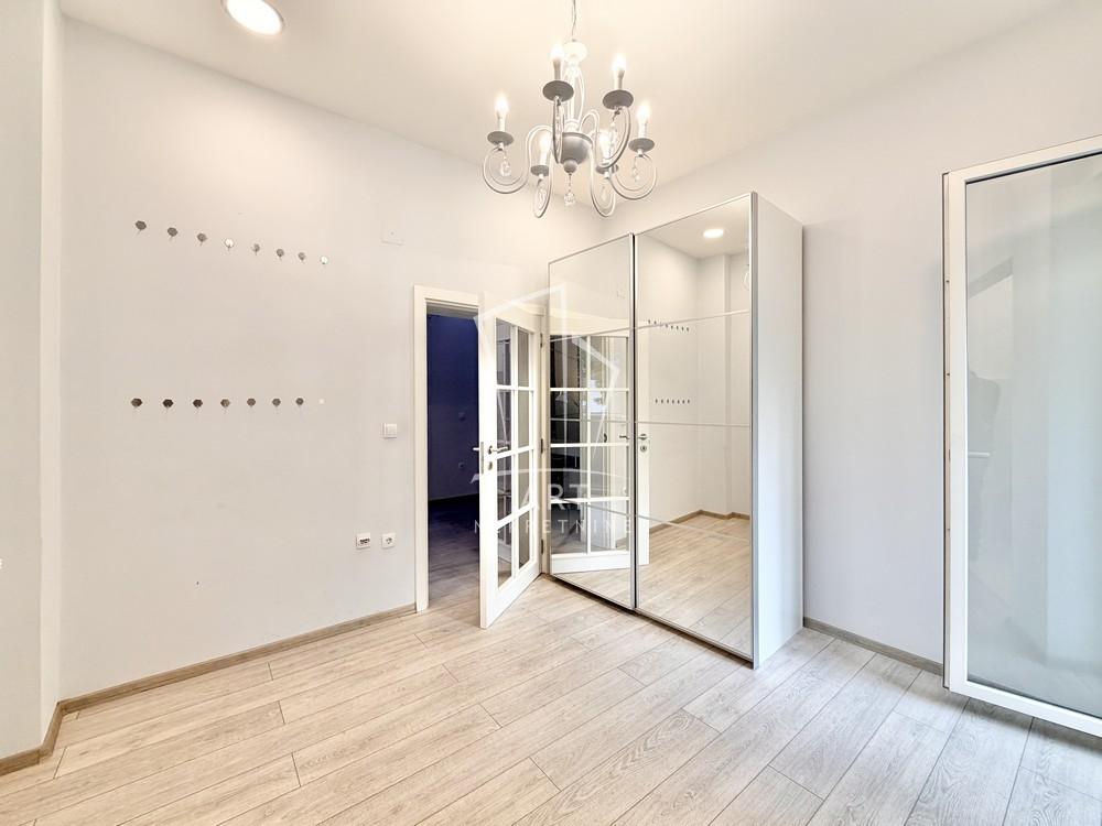 Stan na prodaju u Beogradu, Palilula, jednoiposoban, 47m2, cena 230000 evra